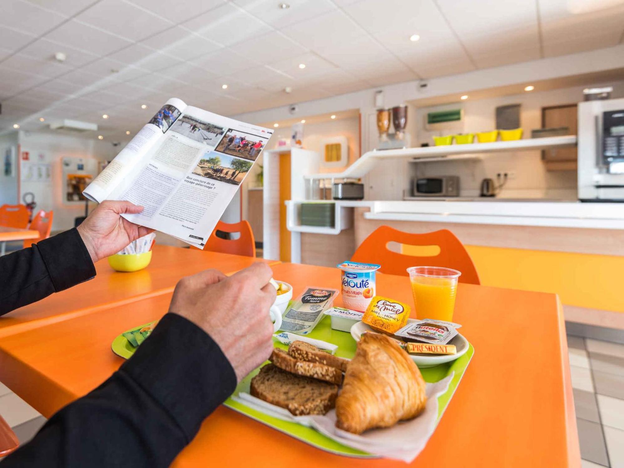 Ibis Budget Amberieu En Bugey/Chateau Gaillard A42 エクステリア 写真