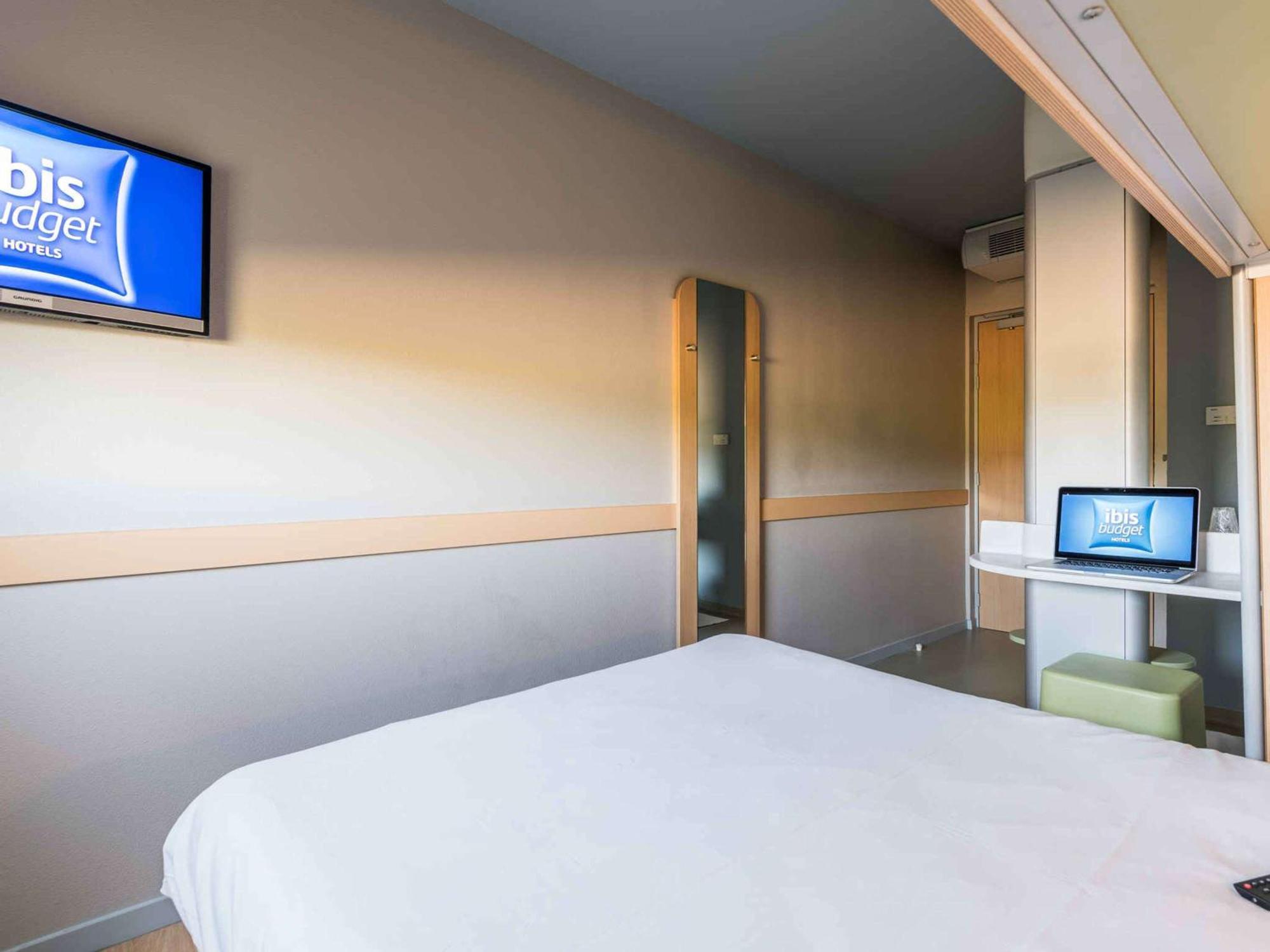 Ibis Budget Amberieu En Bugey/Chateau Gaillard A42 エクステリア 写真