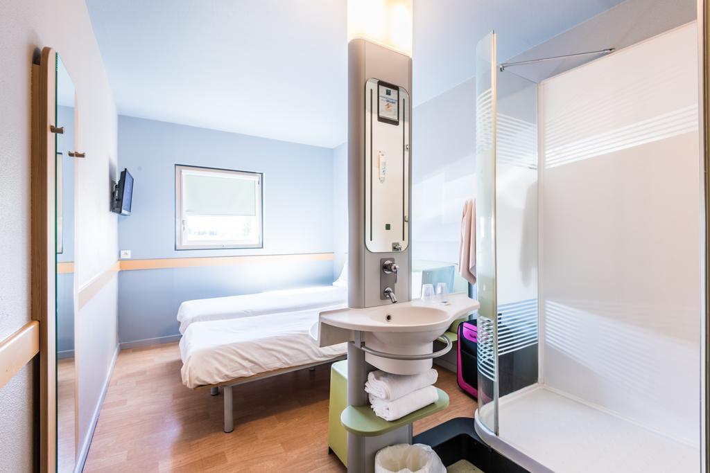Ibis Budget Amberieu En Bugey/Chateau Gaillard A42 エクステリア 写真